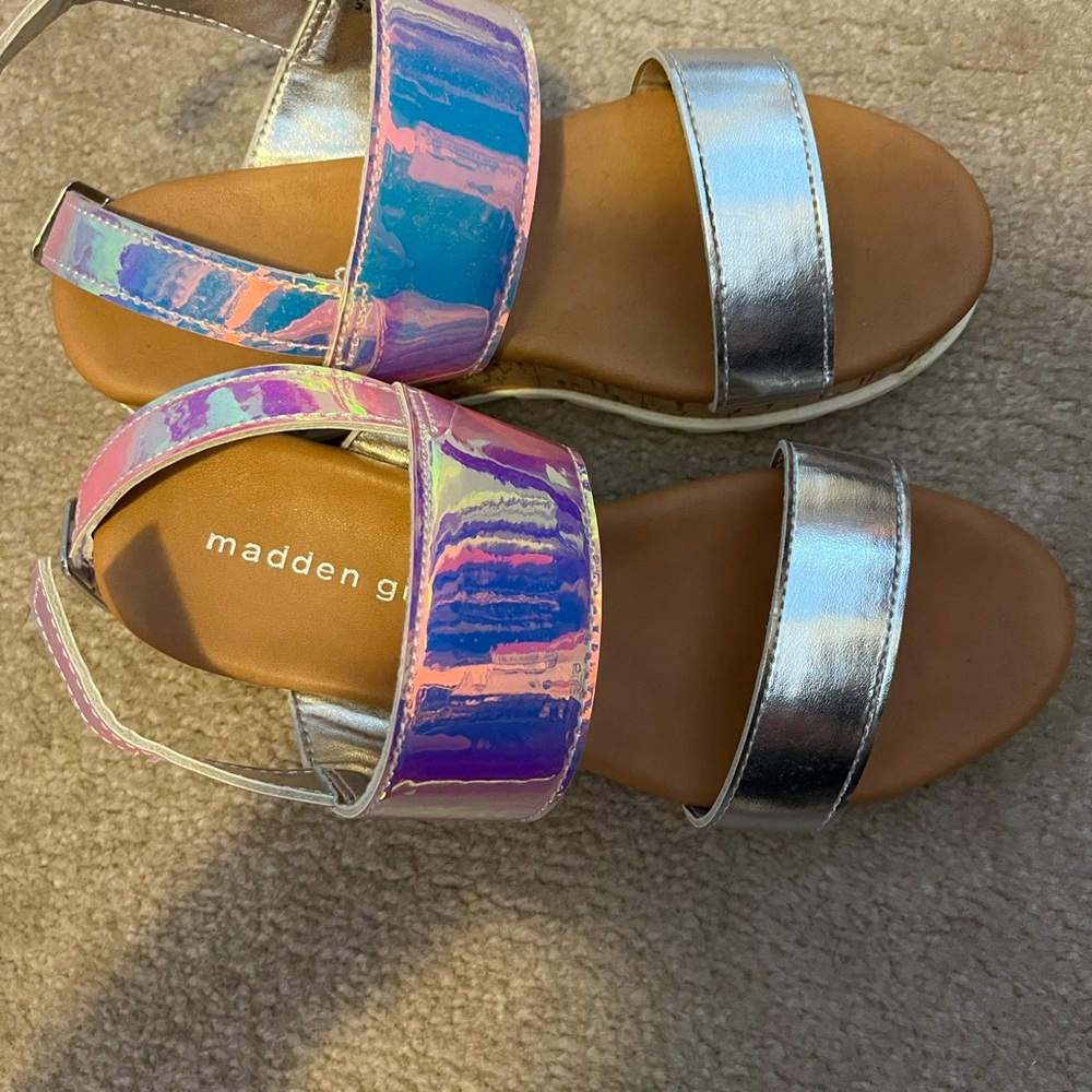 Madden Girl Kids' Silver and Pink Sandals